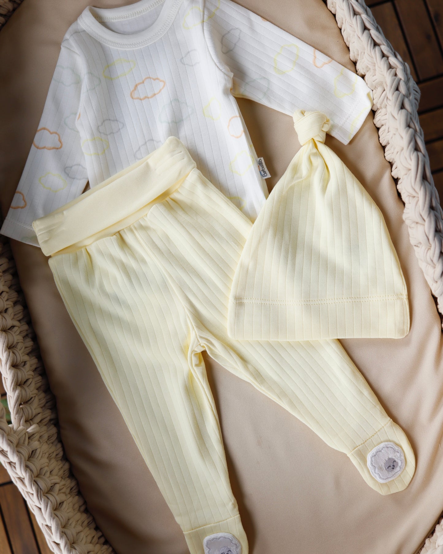 طقم بيبي قطن ٣ قطع ١-٩ أشهر 💛