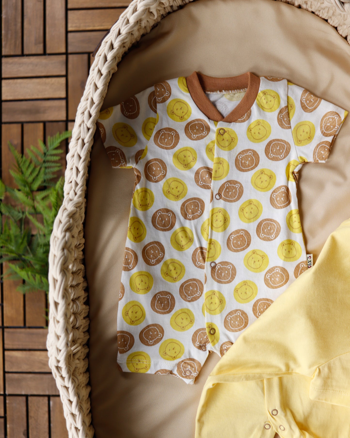 طقم افرهولات بيبي قطعتين👼