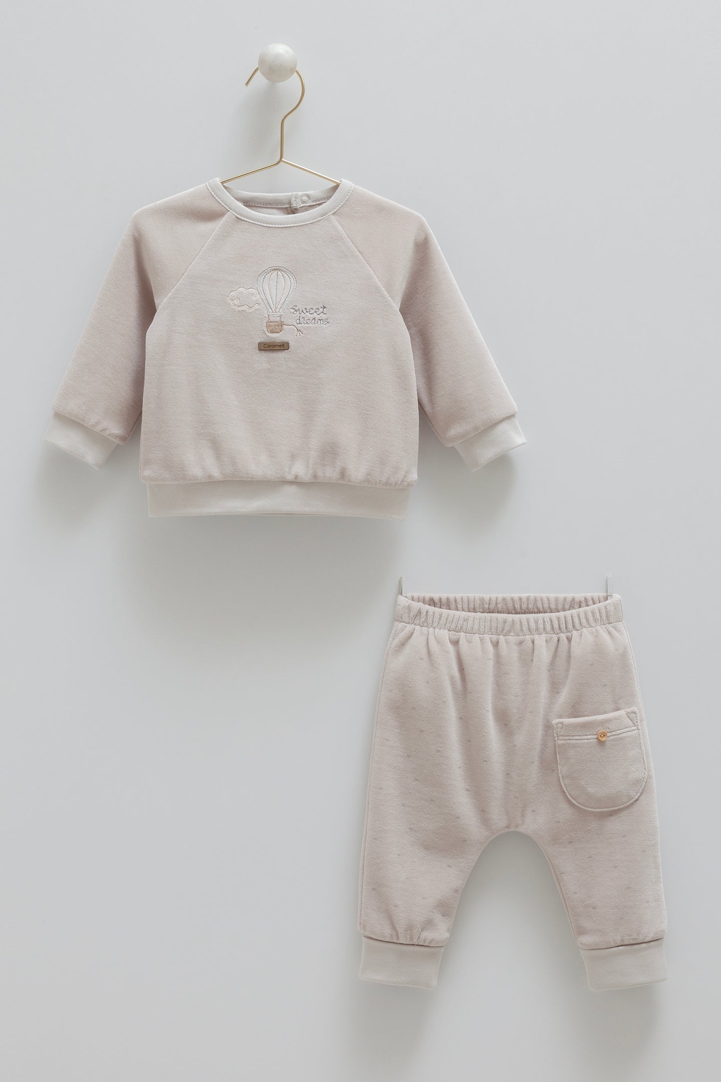 طقم بيبي مخمل١-١٢ شهر رمادي