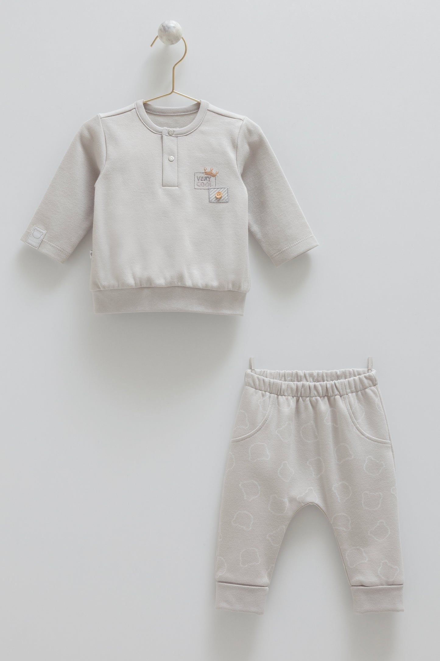 طقم بيبي قطن ١٠٠٪ رمادي🧸