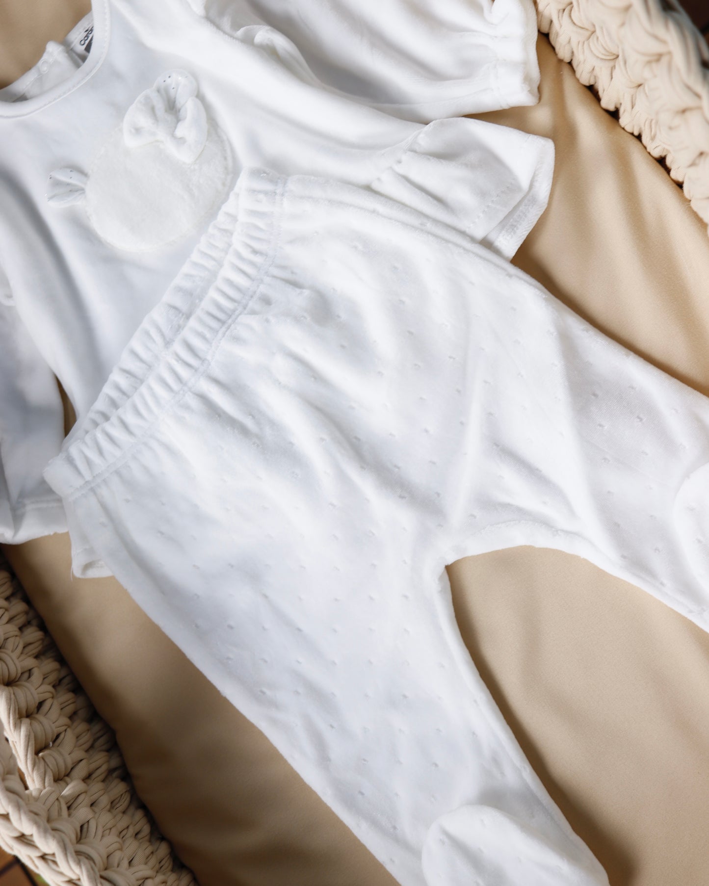 طقم بيبي مخمل🧸