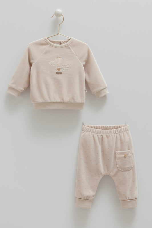 طقم بيبي مخمل١-١٢ شهر بيج